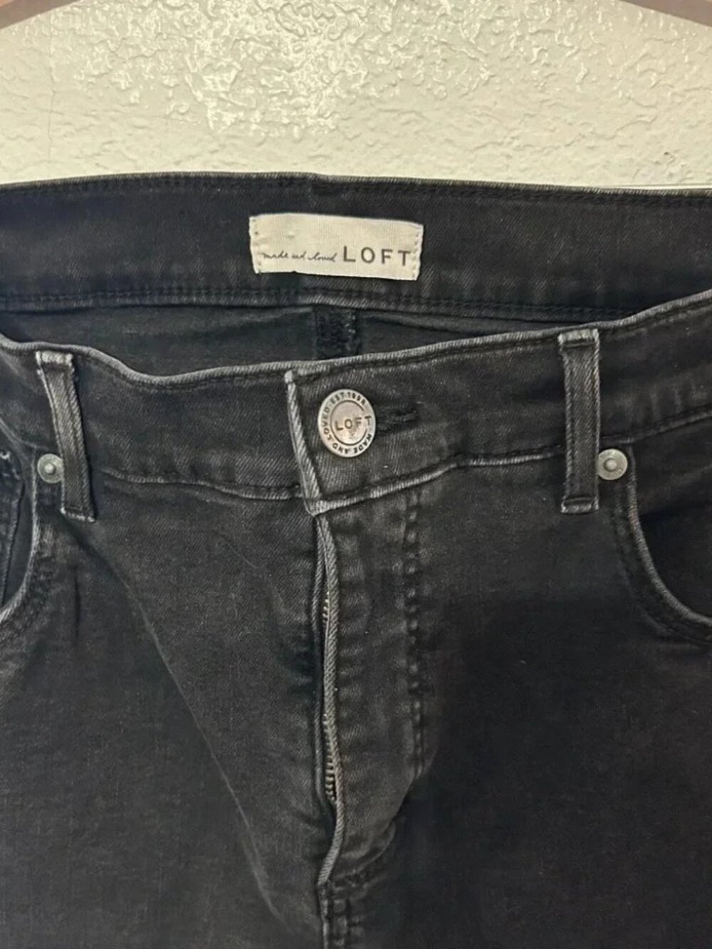 LOFT frayed hem skinny jeans size 32 - Picture 2 of 5